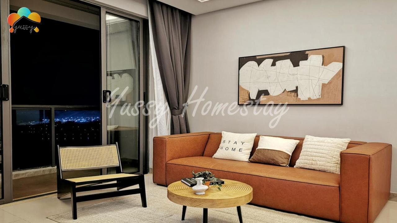 Yussy 2 Bedroom Sea View Condo At R&F Princess Cove جوهر بهرو المظهر الخارجي الصورة