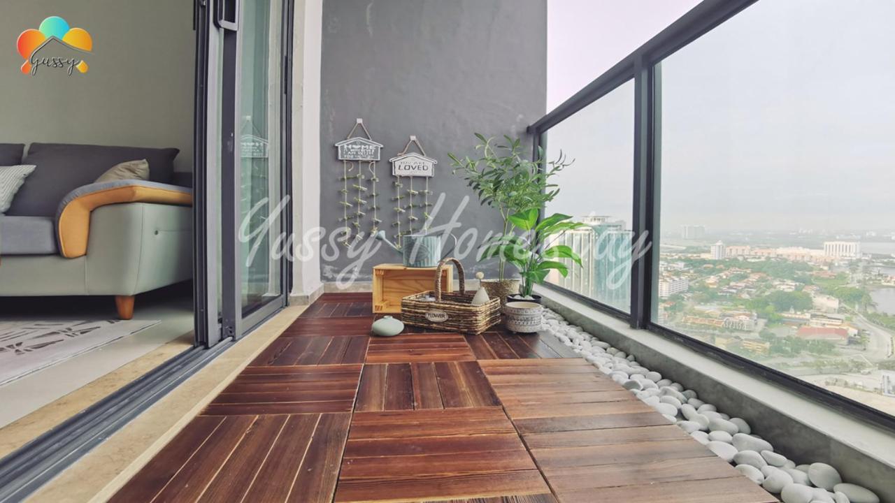 Yussy 2 Bedroom Sea View Condo At R&F Princess Cove جوهر بهرو المظهر الخارجي الصورة