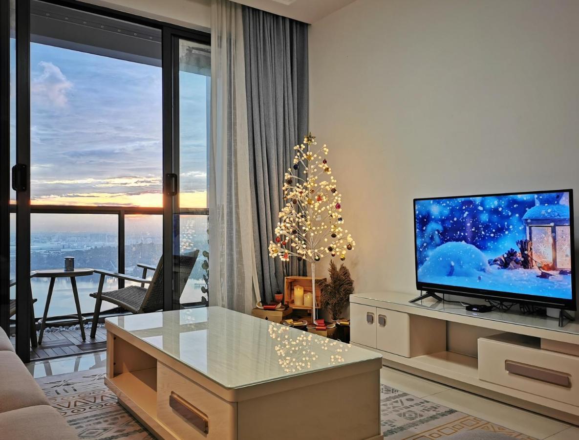 Yussy 2 Bedroom Sea View Condo At R&F Princess Cove جوهر بهرو المظهر الخارجي الصورة