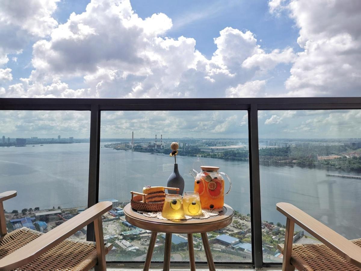 Yussy 2 Bedroom Sea View Condo At R&F Princess Cove جوهر بهرو المظهر الخارجي الصورة