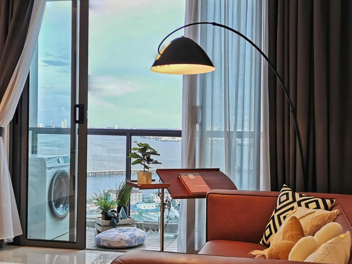 Yussy 2 Bedroom Sea View Condo At R&F Princess Cove جوهر بهرو المظهر الخارجي الصورة