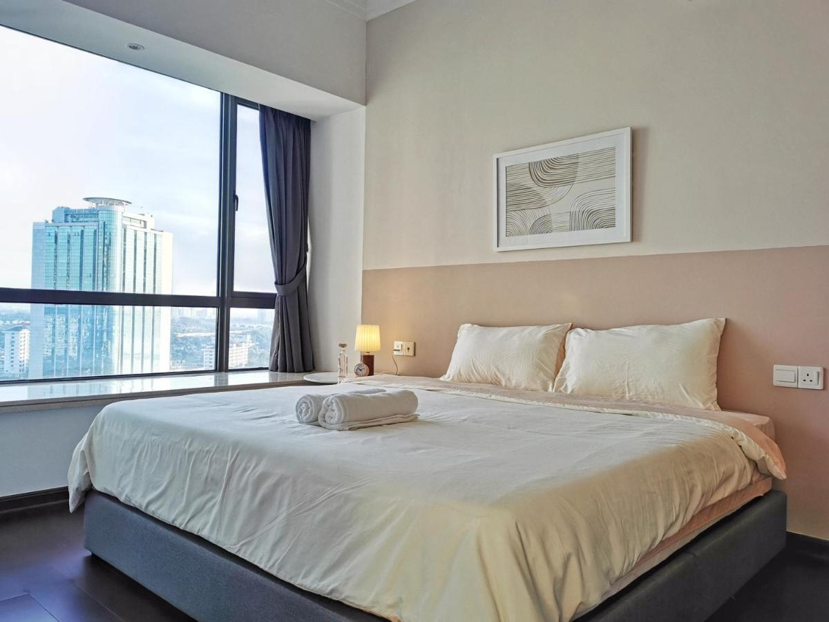 Yussy 2 Bedroom Sea View Condo At R&F Princess Cove جوهر بهرو المظهر الخارجي الصورة